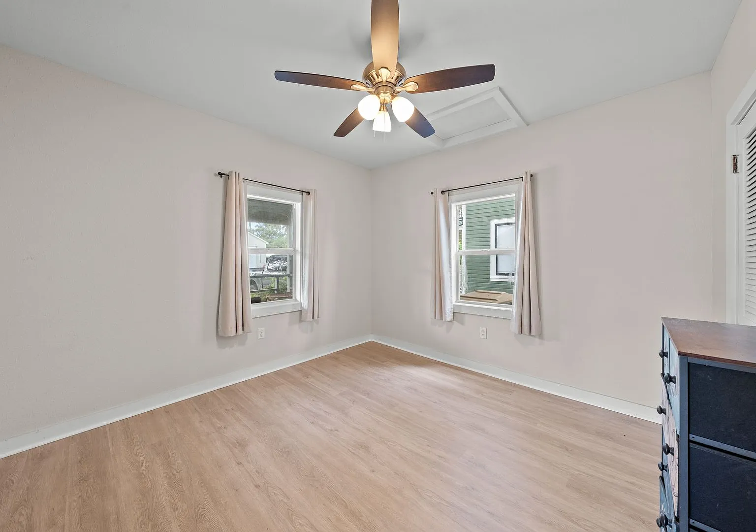 Charming Downtown St. Cloud Cottage 2 Bedroom / 1 Bath — Photo 4