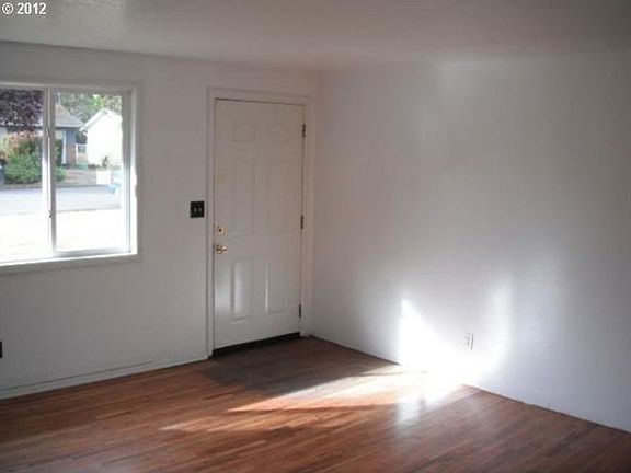 2nd image of 1116 NE 75th St