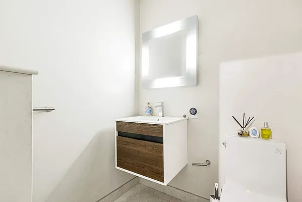 Rented by Compass | media 14