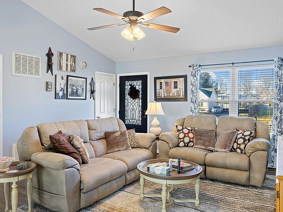 3rd image of 57 Princess Ann Ln