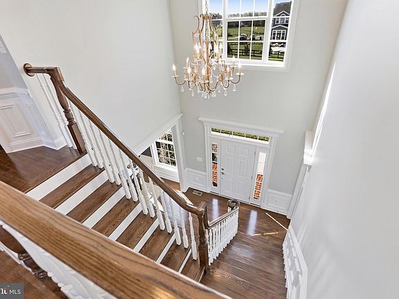 3rd image of 36972 Bridle Ridge Ln