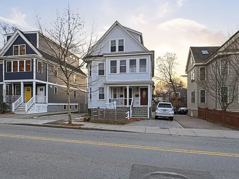 318 Concord Ave #318 — Photo 44