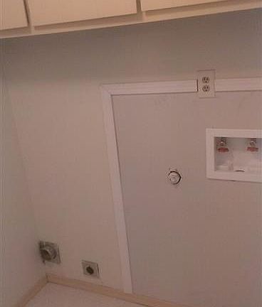 5th image of 405 Dunes Ct SE APT B