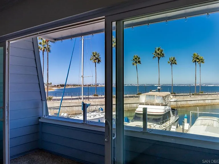 36 Montego Ct — Photo 1