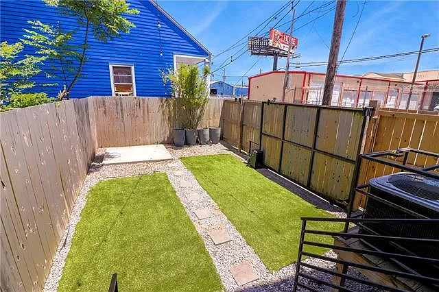 1801 Bienville St — Photo 13