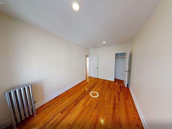 2nd image of 123 Sutherland Rd #1L
