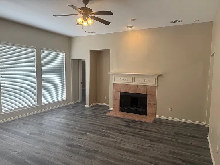 9200 Fairwood Ct — Photo 14