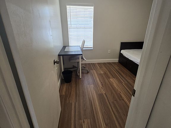 4th image of 7703 Sumter Ct