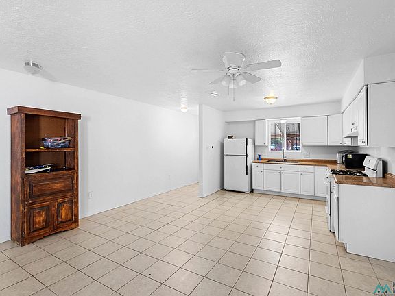 5th image of 520 61st St NW