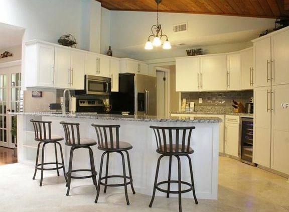 5th image of 9 Villa Ct