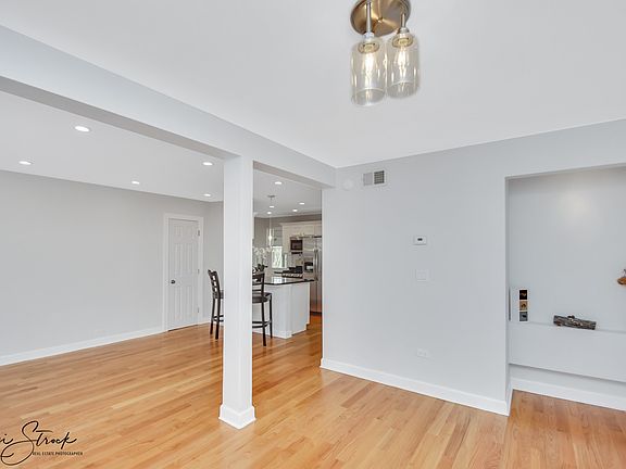 4th image of 7407 N Wolcott Ave APT 1W