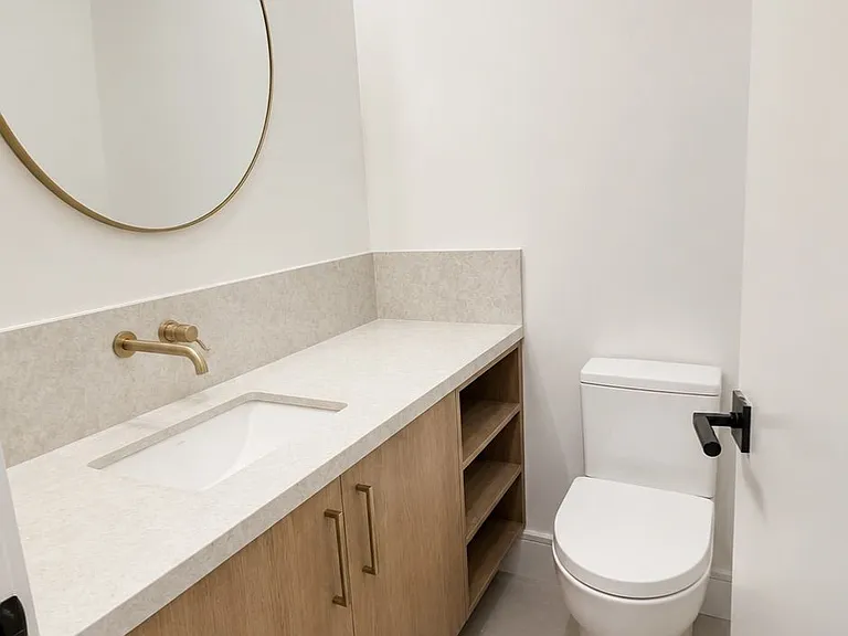 43 Elmwood Ave N #4 — Photo 9