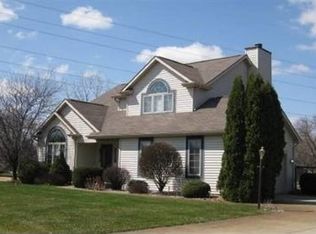 52109 Evard Dr, Granger, IN 46530