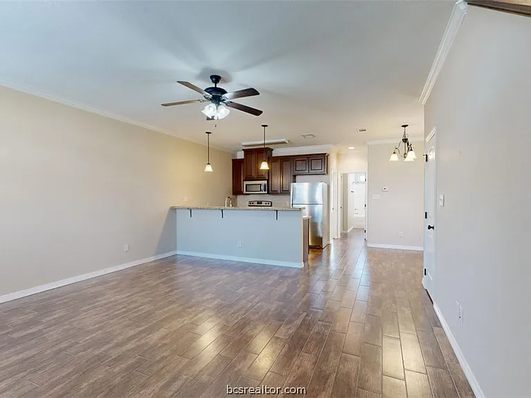 303 Ash St #B — Photo 3
