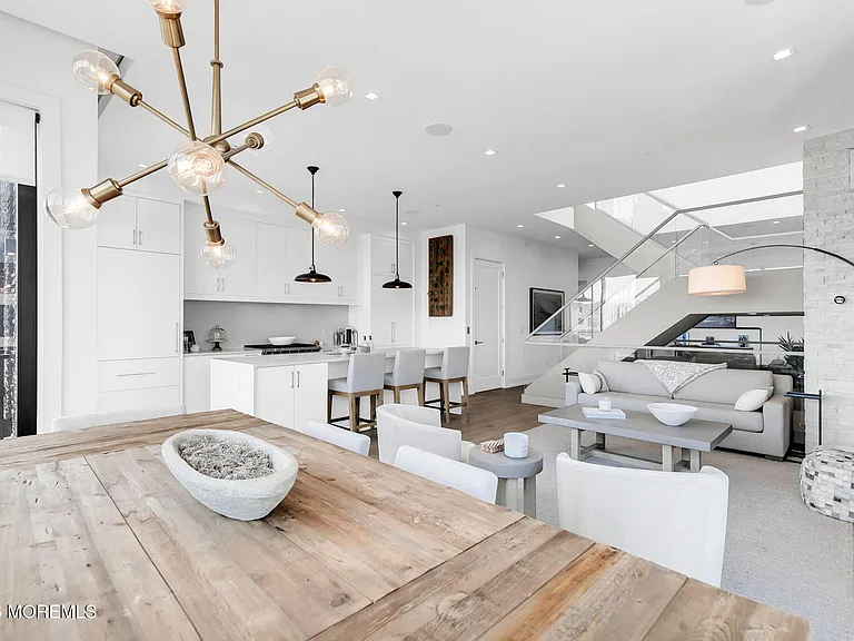 200 Ocean Ave N #5 — Photo 33