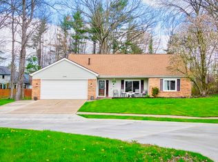 10928 Oak Wind Ct, Fort Wayne, IN
