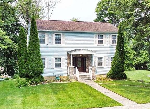 2nd image of 38 Dogwood Dr