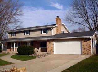 1208 Somerset Ct, Janesville, WI 53546