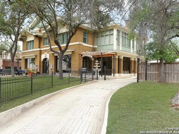 611 W ASHBY PL, San Antonio, TX 78212