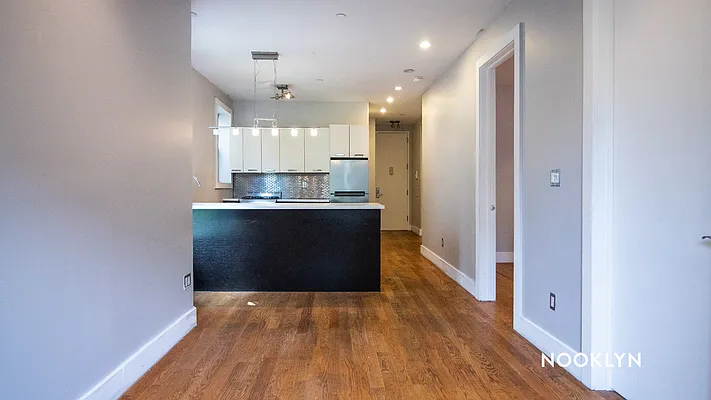 Rented by Nooklyn NYC LLC | media 18