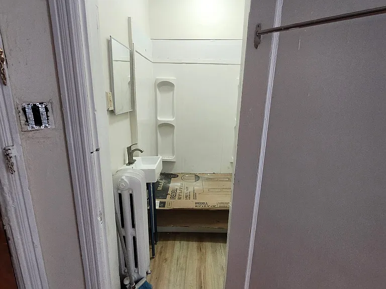 4716 Cedar Ave #2R — Photo 5