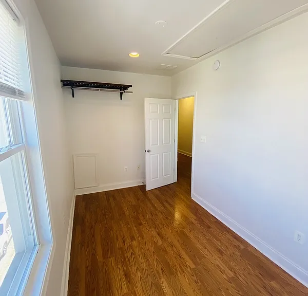 1600 Light St #B — Photo 15