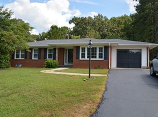 305 W Watts St, Gretna, VA 24557