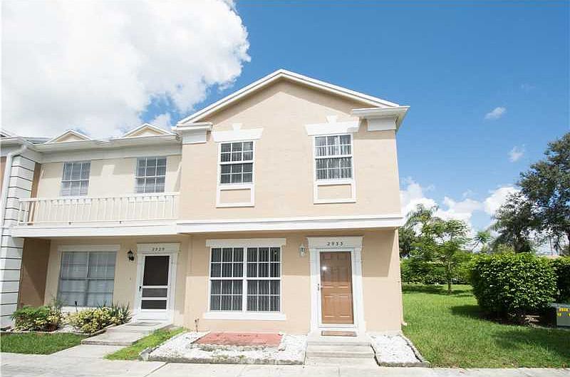 1st image of 2933 Dorchester Ln #2933