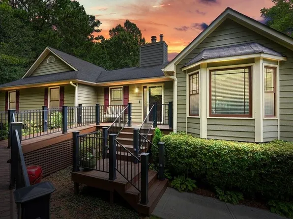 1626 Seayes Rd SW, Mableton, GA 30126