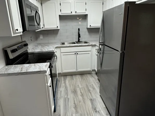 203 Hillsboro St #A, Martin, TN 38237