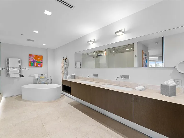 4921 Fisher Island Dr #4921 — Photo 30