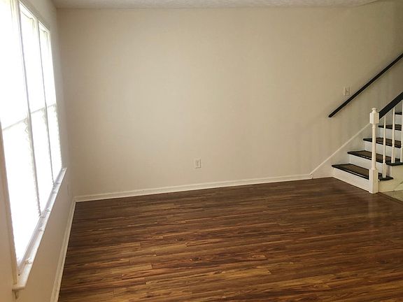 4th image of 1423 Tunbridge Rd