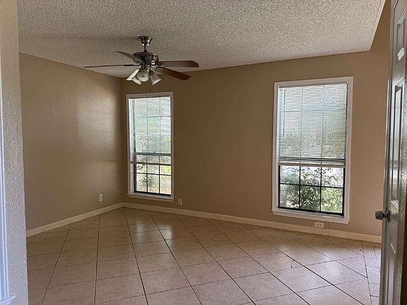 5th image of 10571 Starcrest Dr