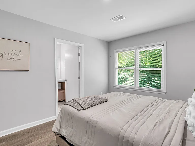 38 Shore Dr — Photo 24