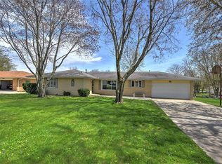 1430 Westside Dr, Mt Zion, IL