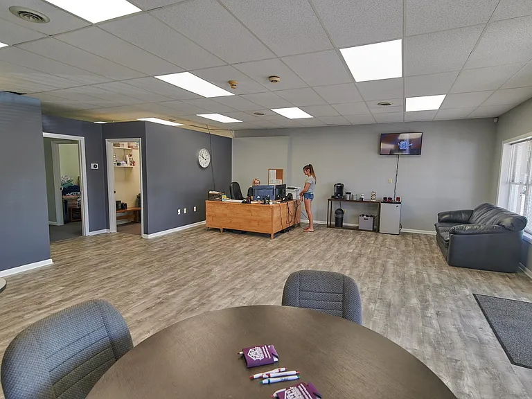 Crimson Hawk Student Housing — Photo 21