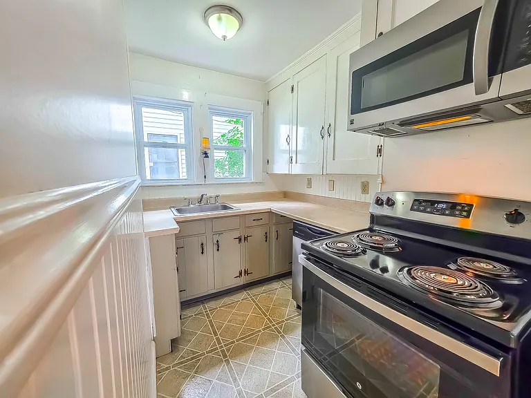 195 Sagamore St #1 — Photo 5