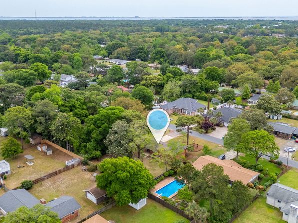 11 Birch Ave, Shalimar, FL 32579