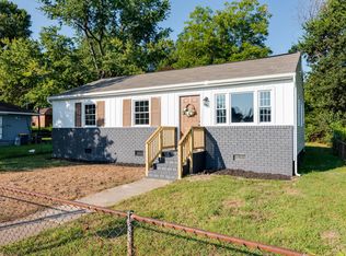 118 S 8th Ave, Hopewell, VA 23860