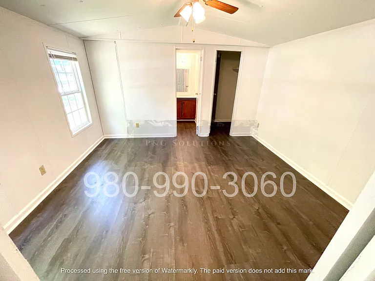 345 Imperial Dr — Photo 4