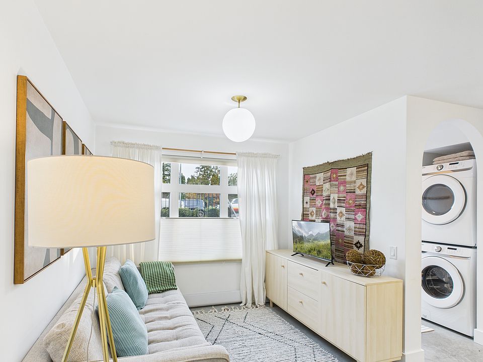 1st image of 230 Wilson St #5