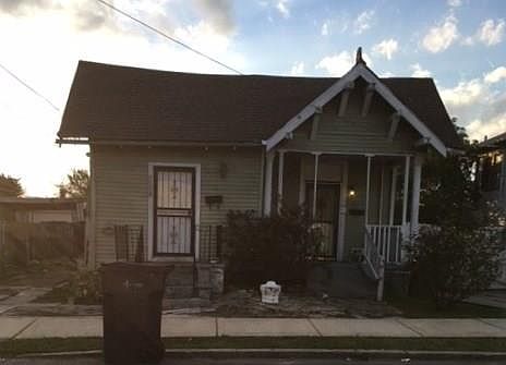 3rd image of 2528-30 Frenchmen St