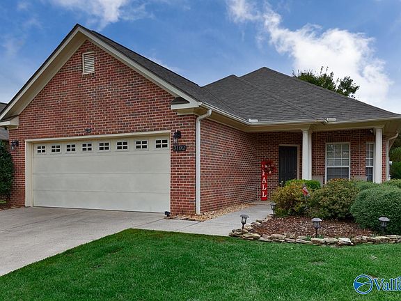 2nd image of 3102 Daybrooke Cir SE