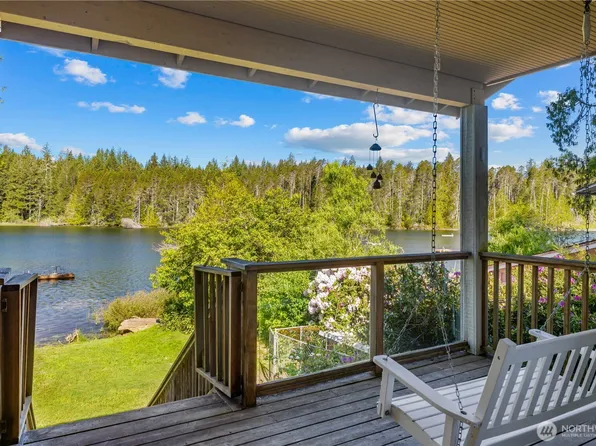 131 E Lucky Lane, Allyn, WA 98524