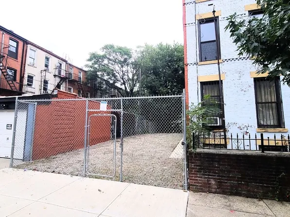 9 Marconi Pl Floor 1, Brooklyn, NY 11233