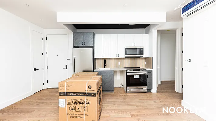 Rented by Nooklyn NYC LLC | media 7