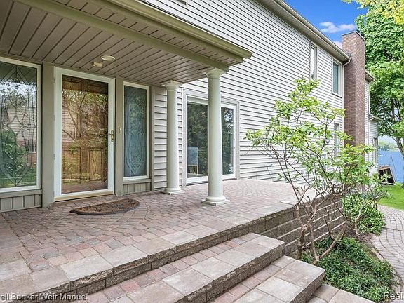 5th image of 3105 Interlaken St