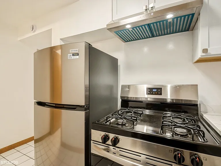 1363 W Sunnyside Ave #G — Photo 9