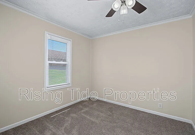 1607 Montgomery Ave — Photo 27