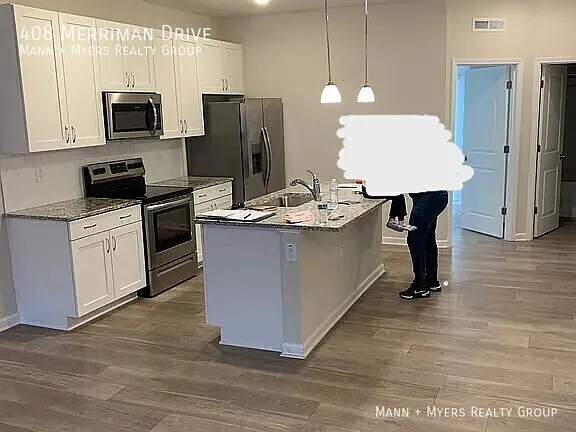 408 Merriman Dr — Photo 5